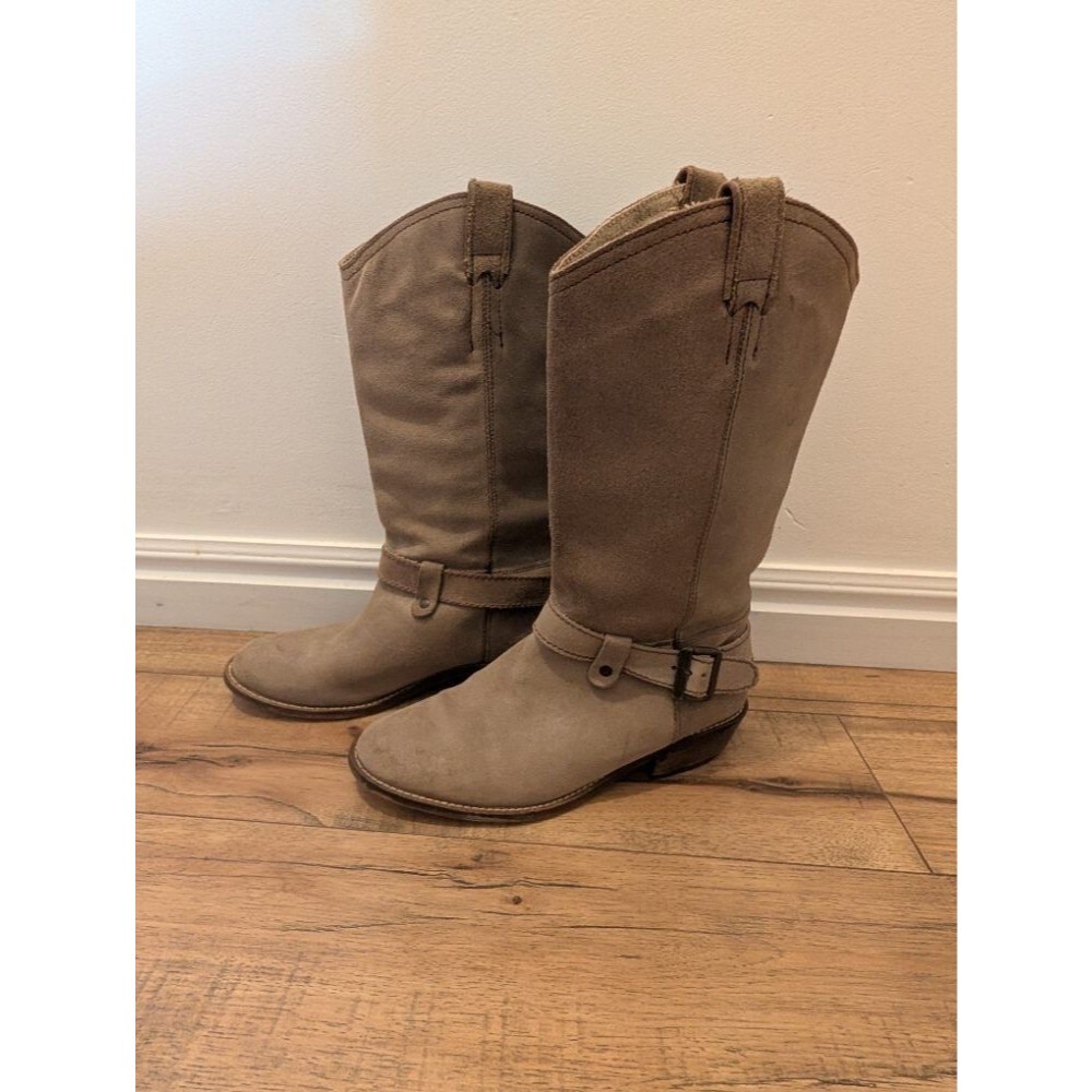 Steve Madden Lawson Suede Western Cowboy Boots Tan Buckle Detail Size 8M